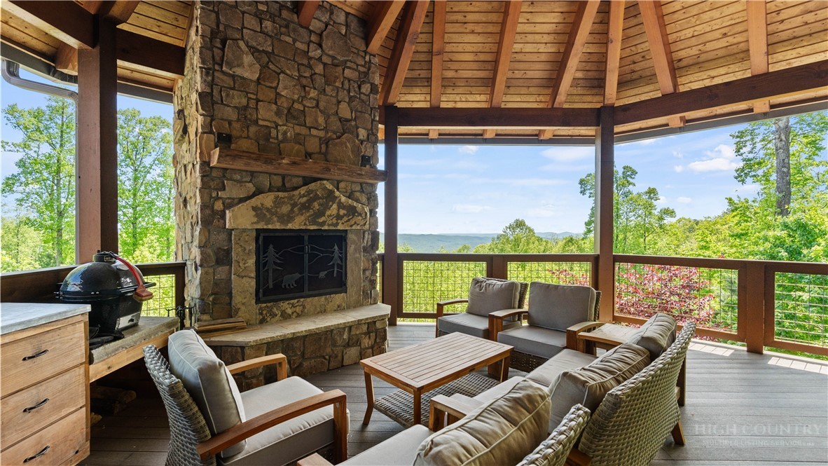 137 Burningbush Trail Property Photo 41