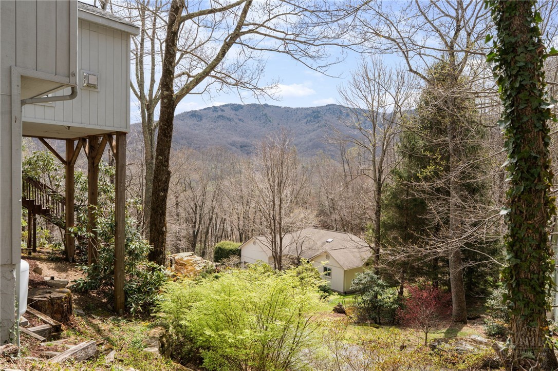 220 Woodwinds Lane Property Photo 42