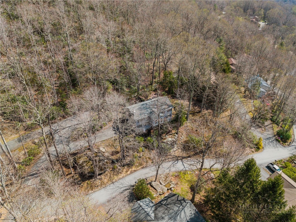 220 Woodwinds Lane Property Photo 48