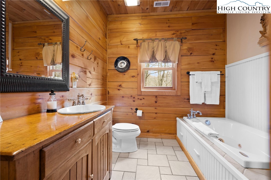 315 Lazy Bear Trail Property Photo 48