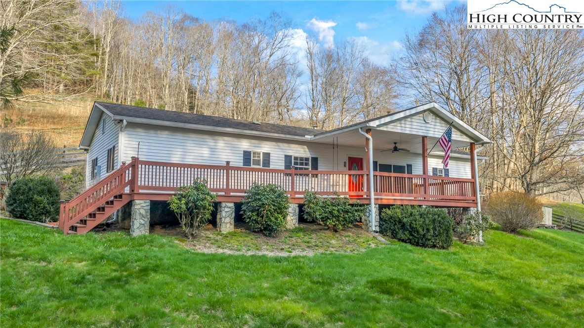 3160 Roundabout Road Property Photo 4