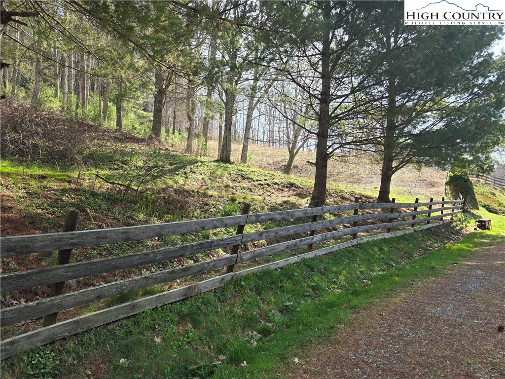 3160 Roundabout Road Property Photo 10