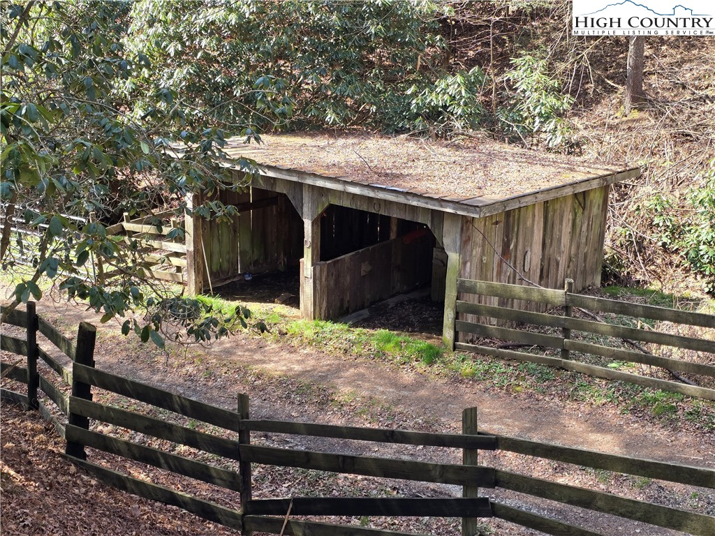 3160 Roundabout Road Property Photo 46