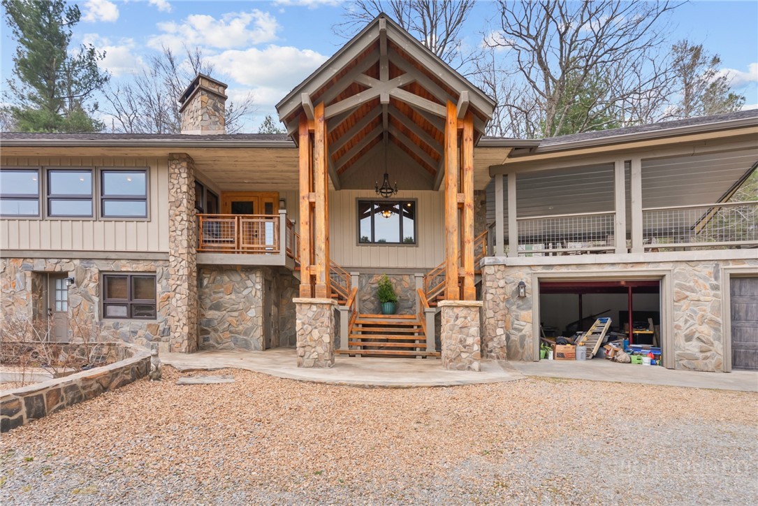 110 Mountain Hearth Drive Property Photo 3
