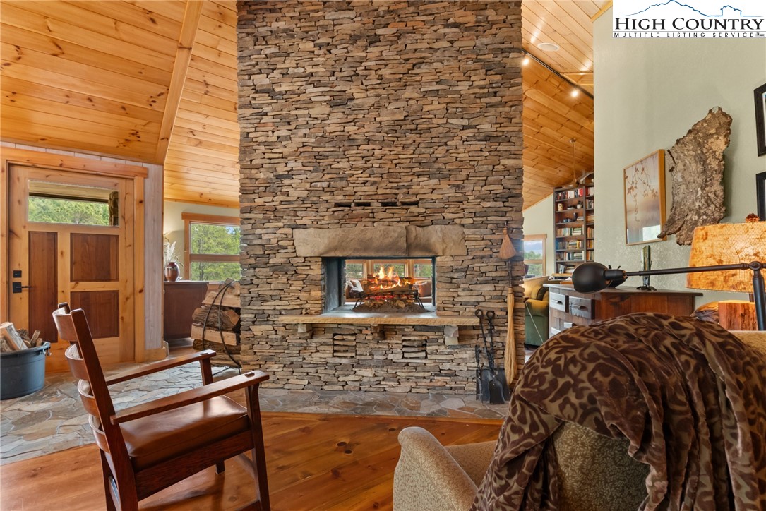 110 Mountain Hearth Drive Property Photo 6