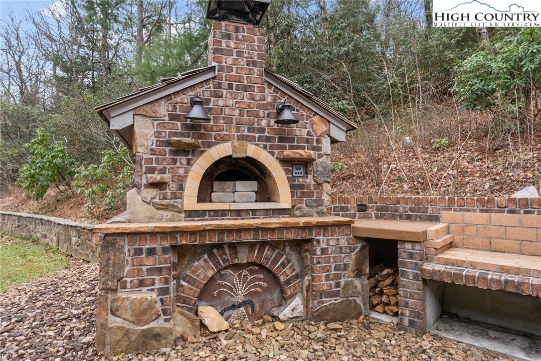 110 Mountain Hearth Drive Property Photo 40