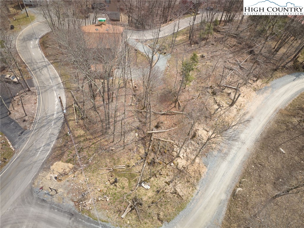 101 Foxgrape Hollow Road Property Photo 9