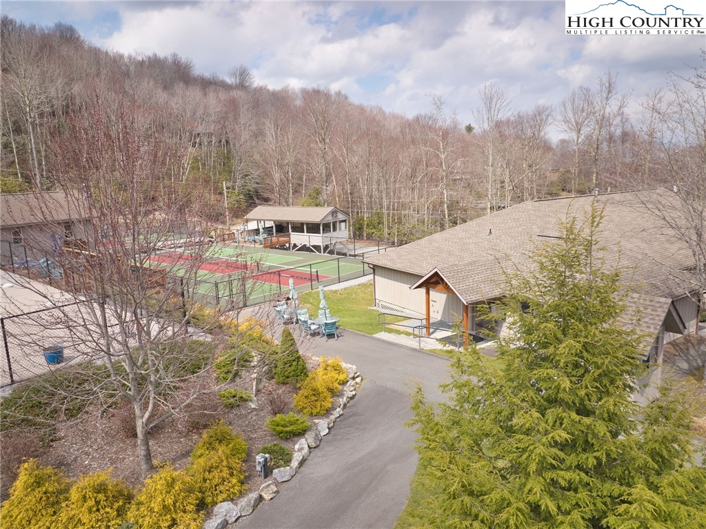 101 Foxgrape Hollow Road Property Photo 24