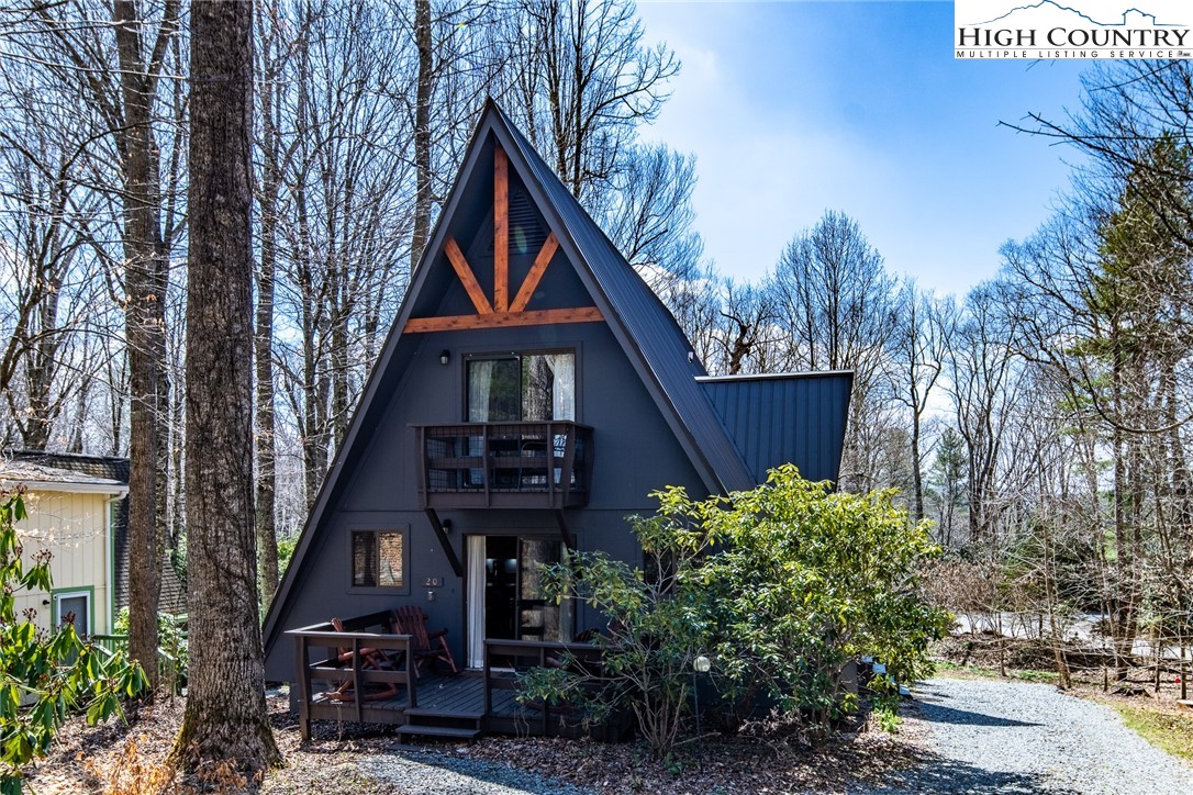 20 Lady Slipper Loop Property Photo 1