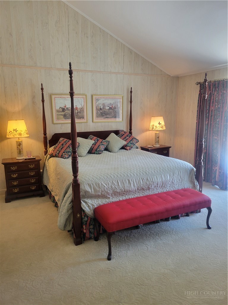 488 Meadow View Road Property Photo 12
