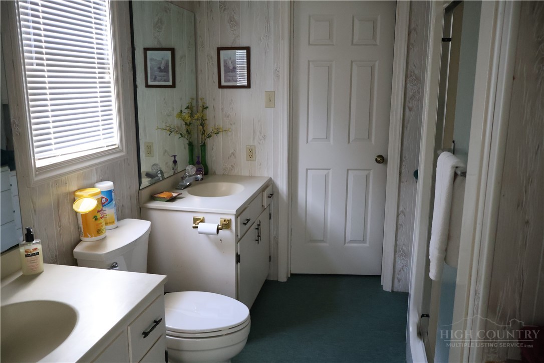 488 Meadow View Road Property Photo 23