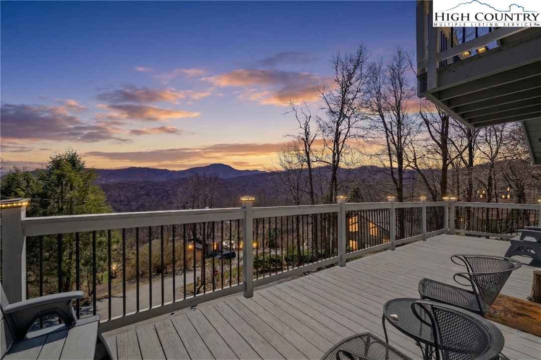 431 Cliffside Lane Property Photo 1