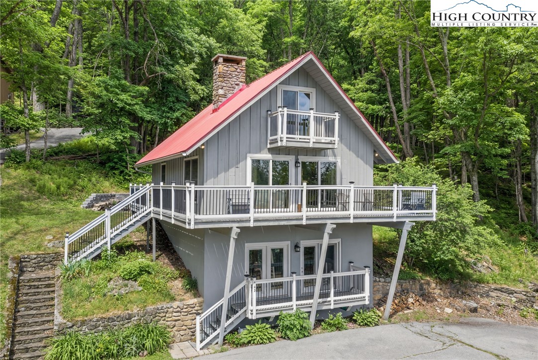 431 Cliffside Lane Property Photo 2