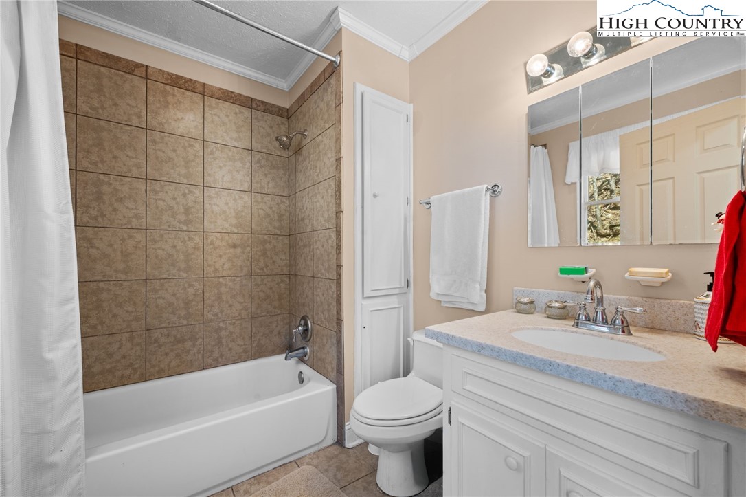 431 Cliffside Lane Property Photo 18