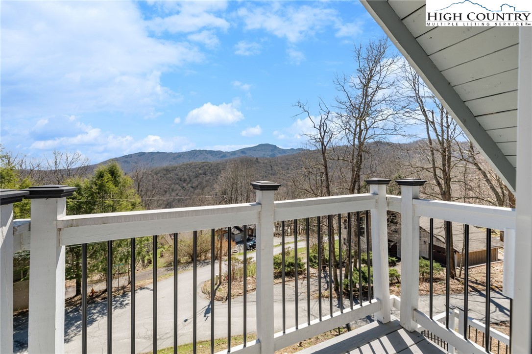 431 Cliffside Lane Property Photo 20