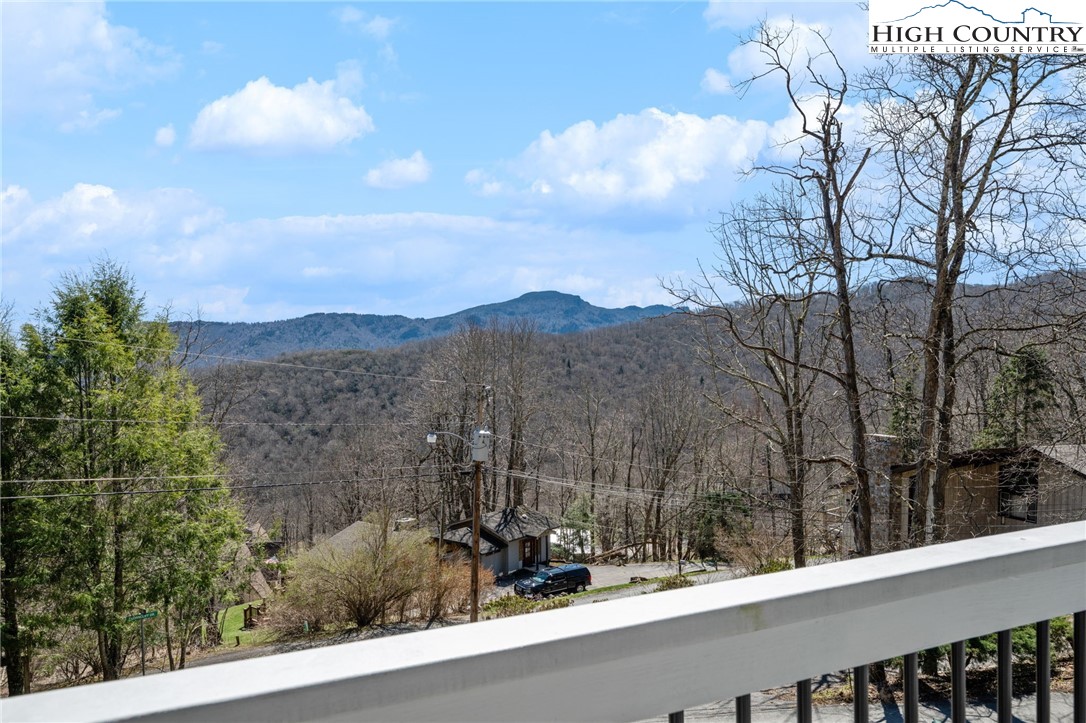 431 Cliffside Lane Property Photo 37