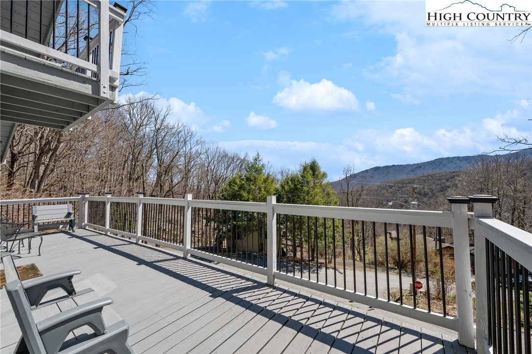 431 Cliffside Lane Property Photo 38