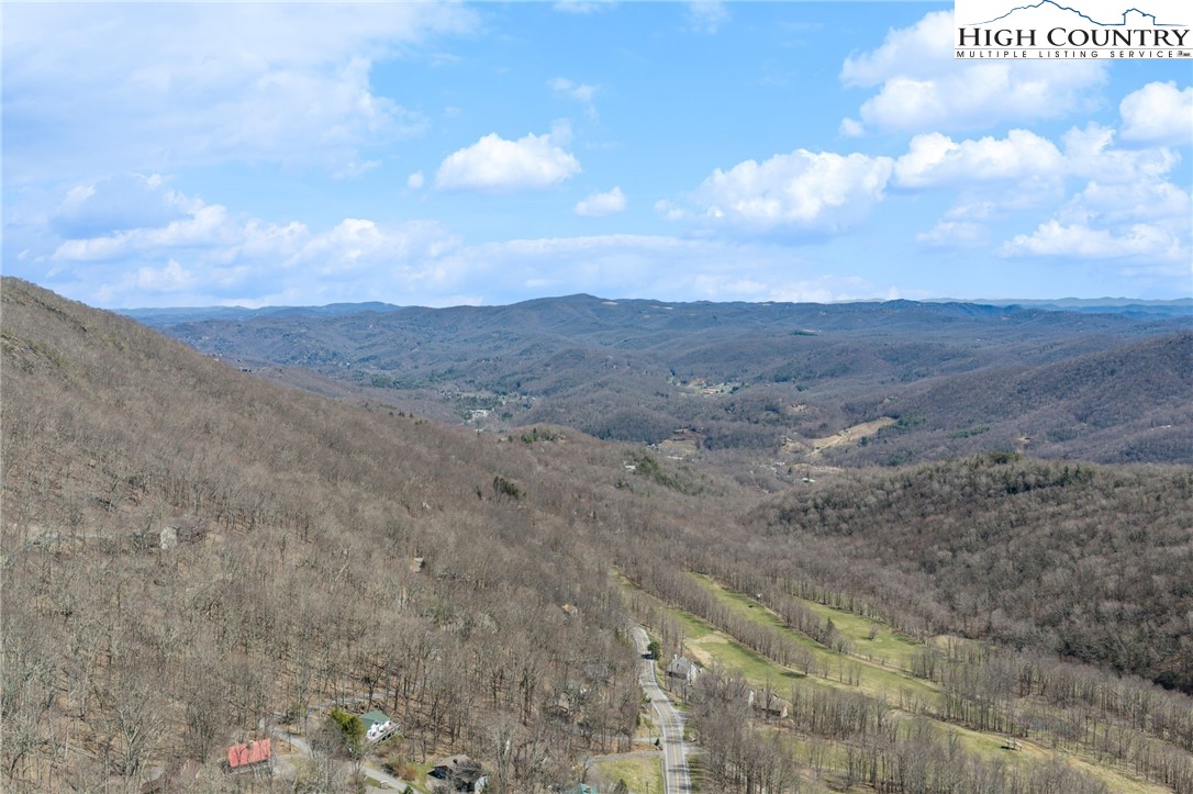 431 Cliffside Lane Property Photo 46