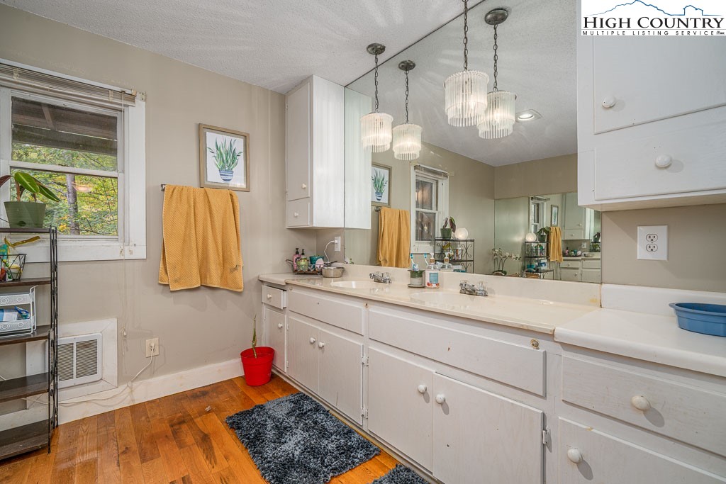 199 Brooker Street Property Photo 22