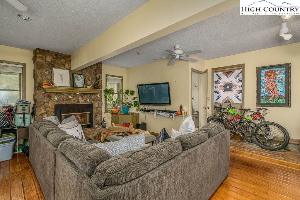 199 Brooker Street Property Photo 32