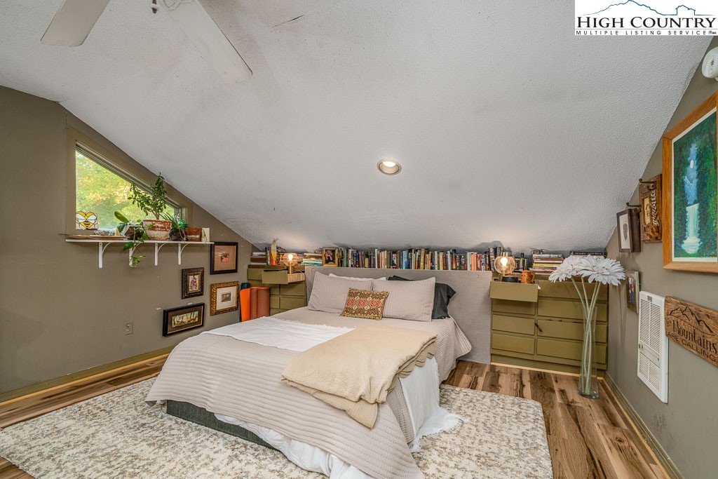 199 Brooker Street Property Photo 38