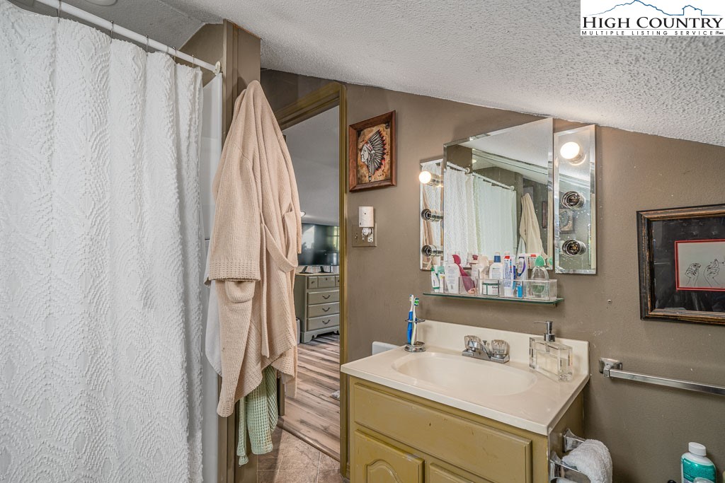 199 Brooker Street Property Photo 40