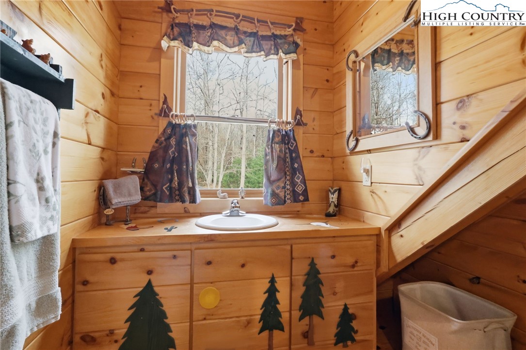 130 Hawkbill Road Property Photo 36