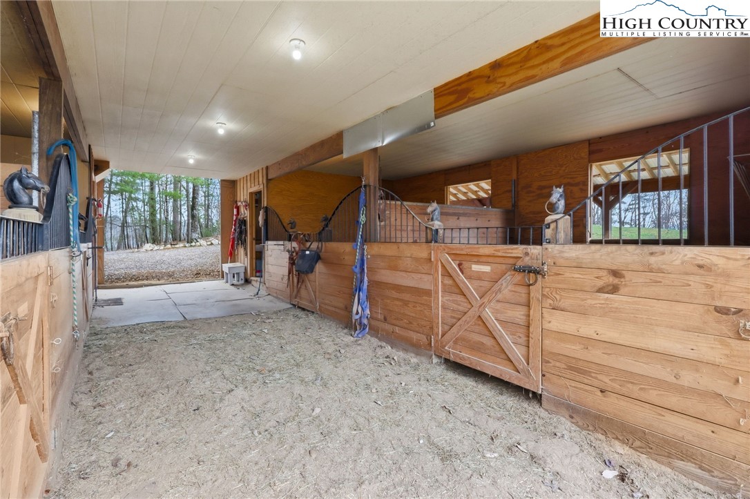 130 Hawkbill Road Property Photo 37