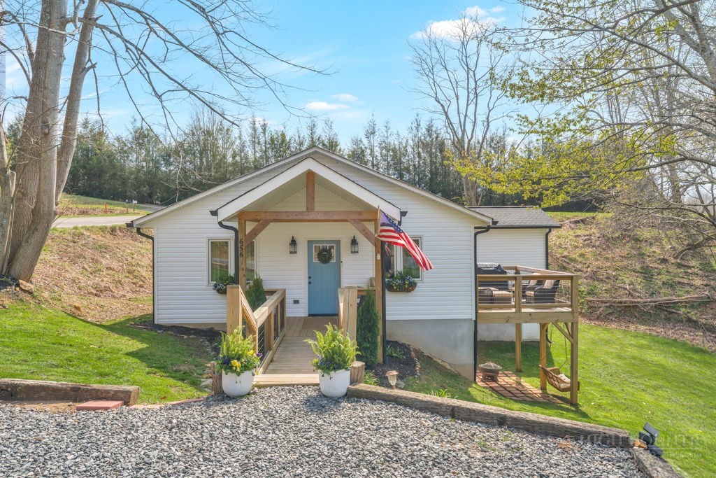 656 Mulatto Mountain Road Property Photo 1