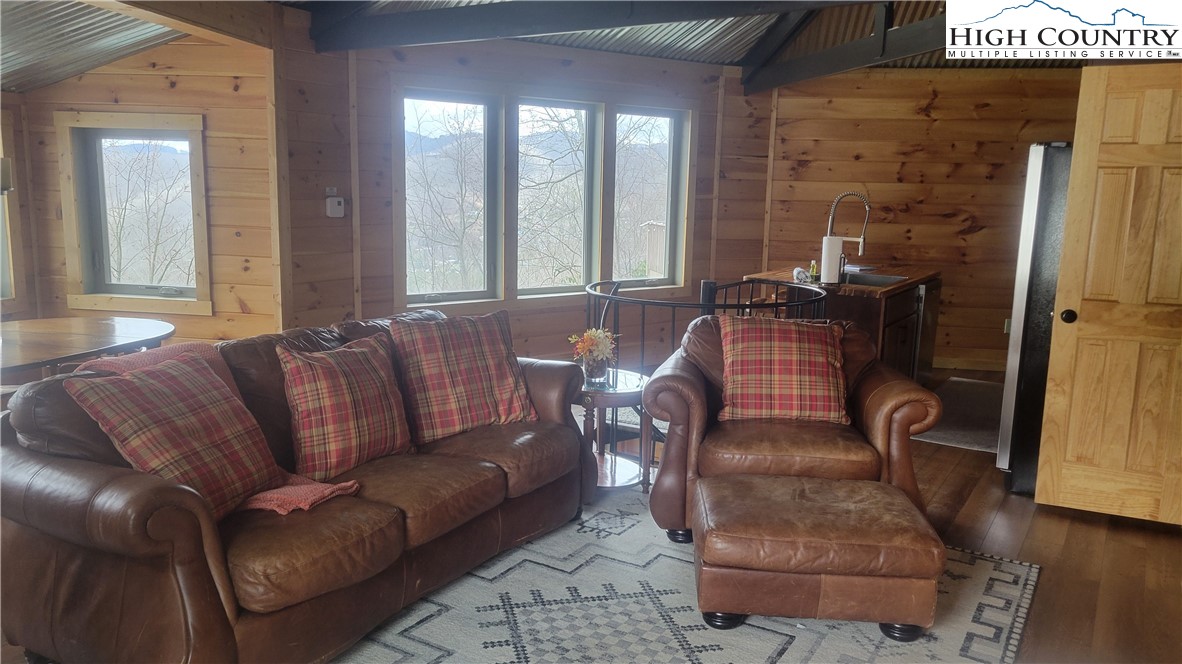 625 Briarcliff Road Property Photo 6
