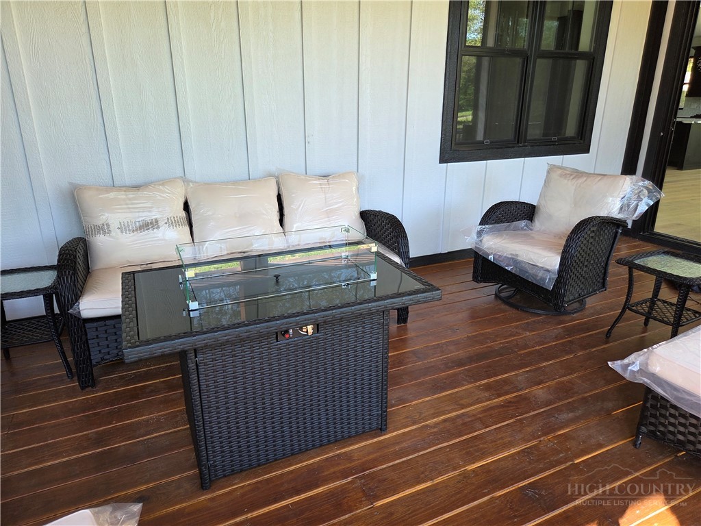 232 Hanging Rock Estates Road Property Photo 32