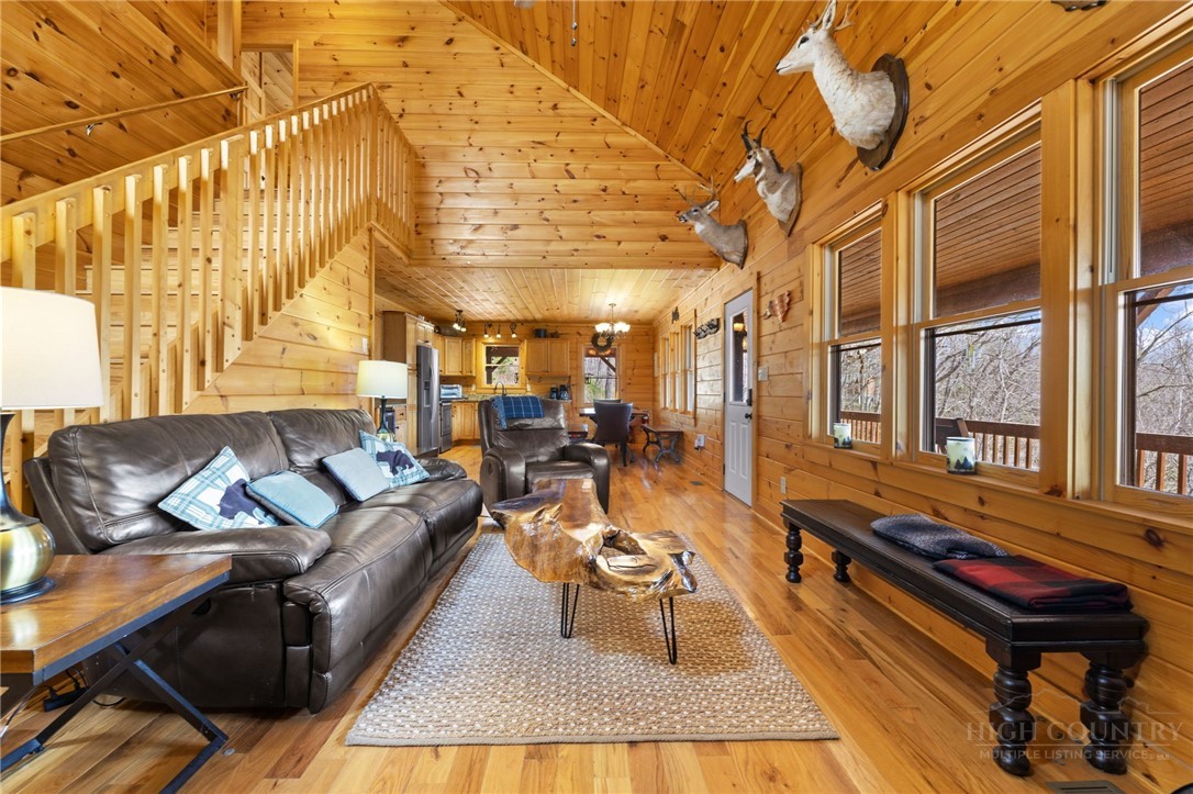 871 Willow Mountain Property Photo 6