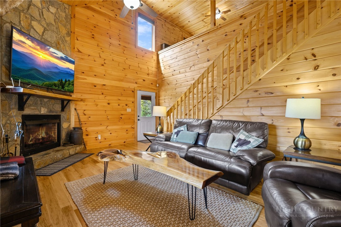 871 Willow Mountain Property Photo 7
