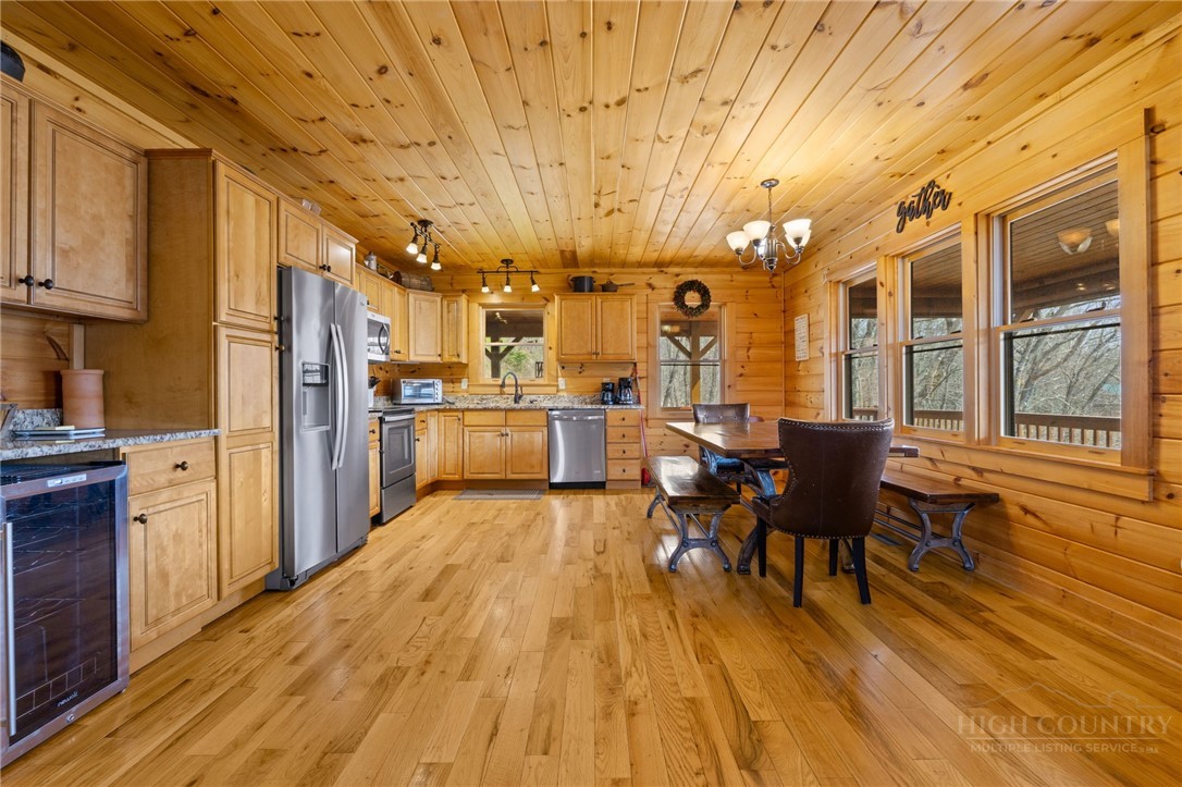 871 Willow Mountain Property Photo 9