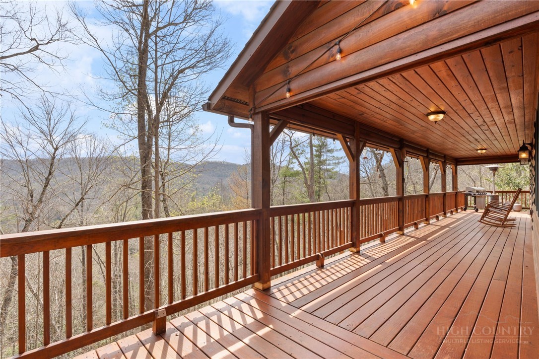 871 Willow Mountain Property Photo 33