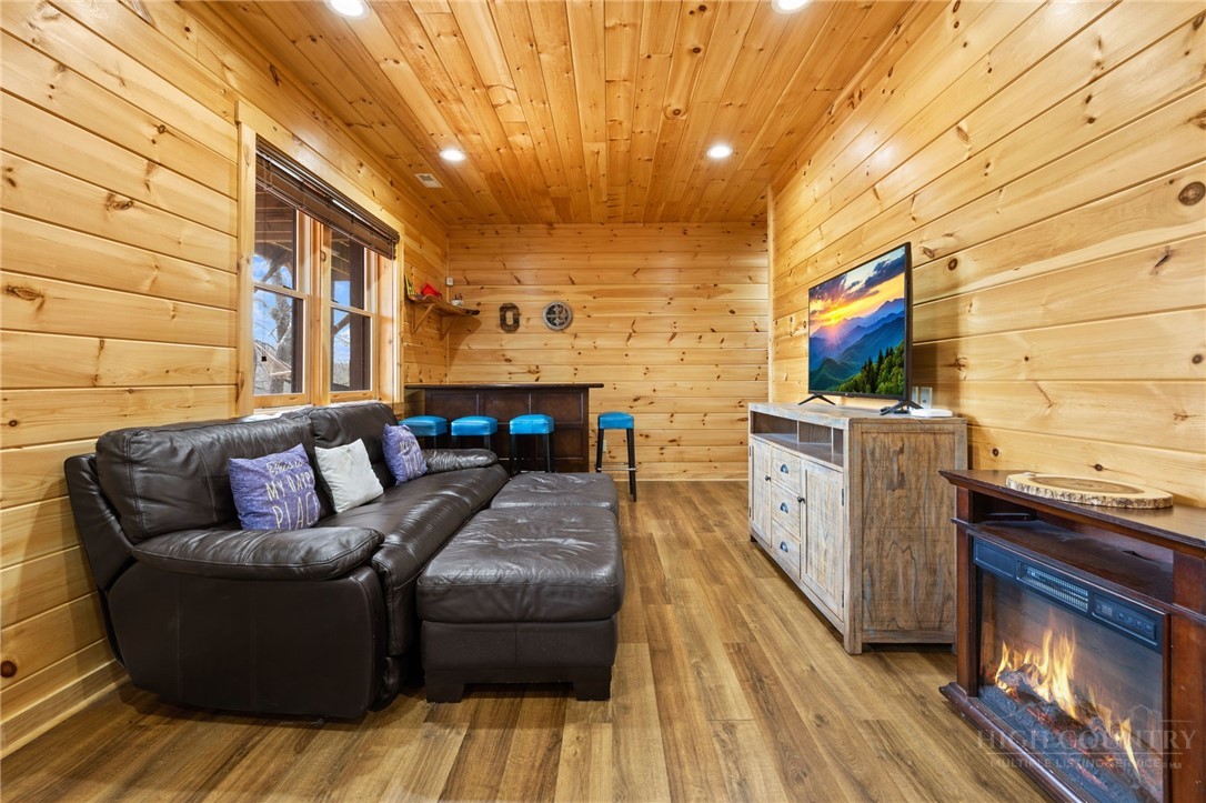 871 Willow Mountain Property Photo 36