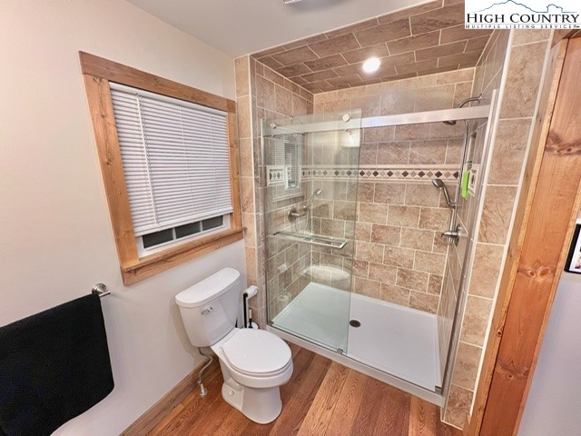 2141 Mt Jefferson Road Property Photo 18