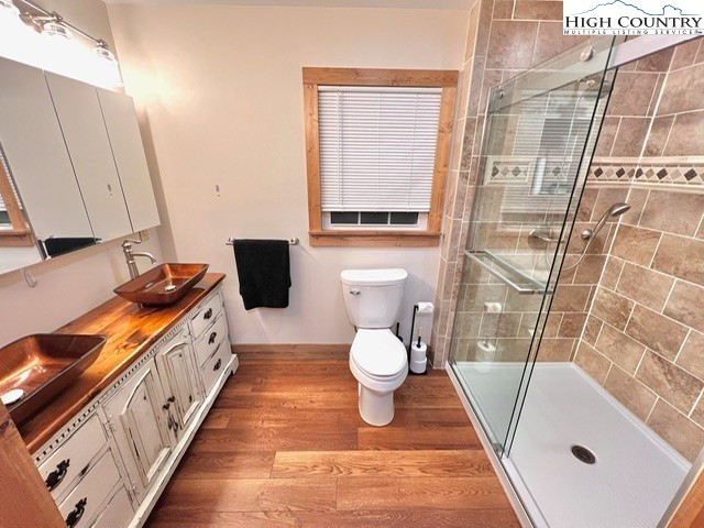 2141 Mt Jefferson Road Property Photo 23