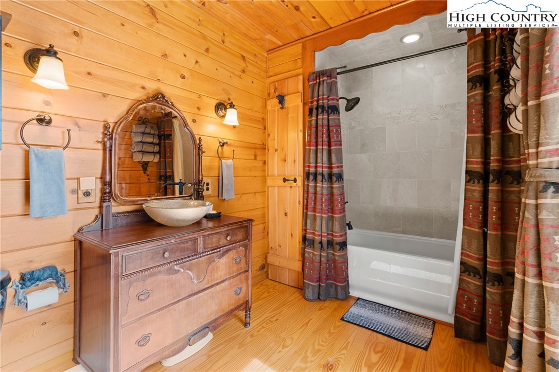 1748 Junaluska Road Property Photo 10