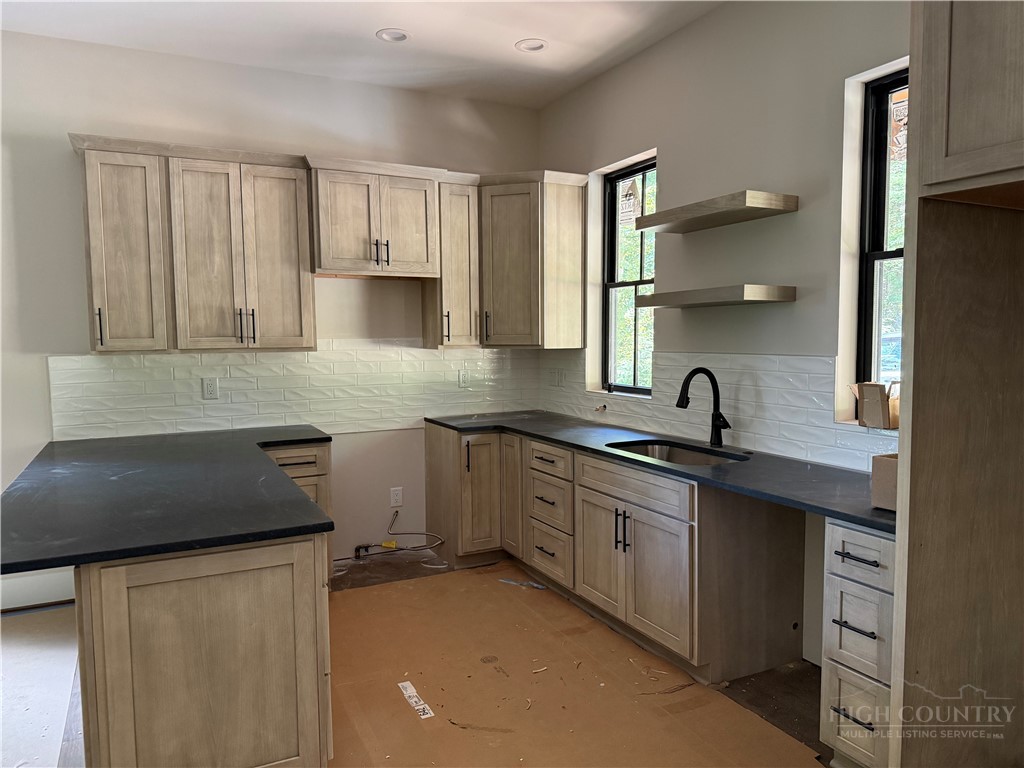 9379 Blackberry Road Property Photo 7