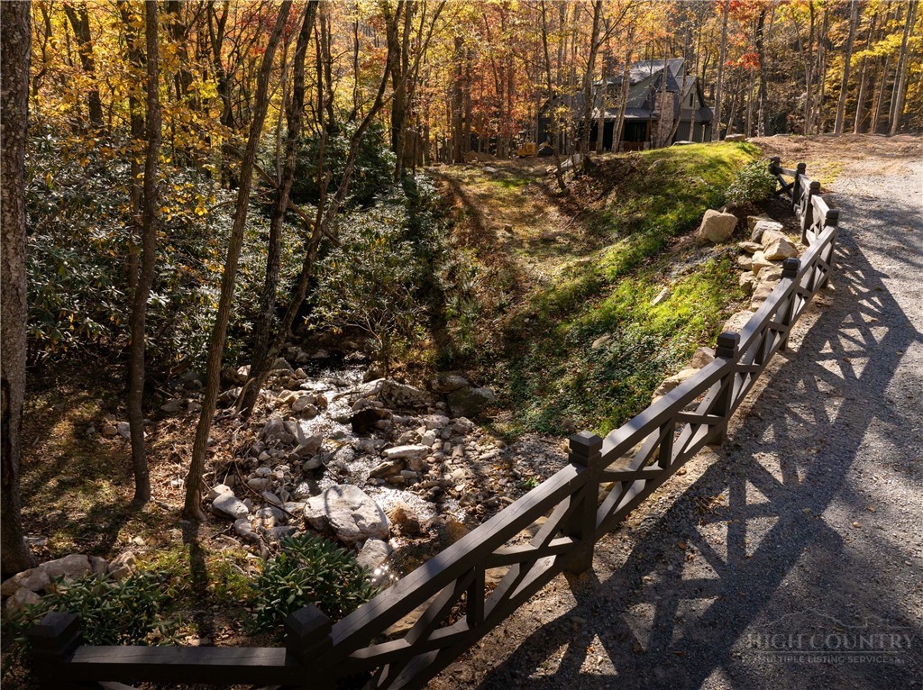 9379 Blackberry Road Property Photo 14