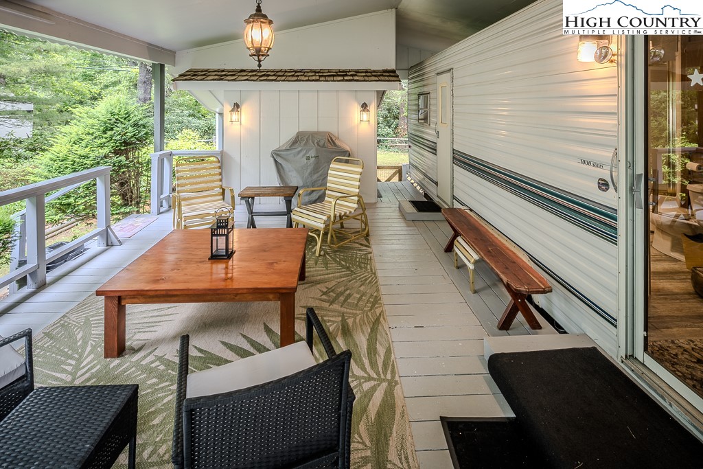 153 Snowshoe Loop Property Photo 12