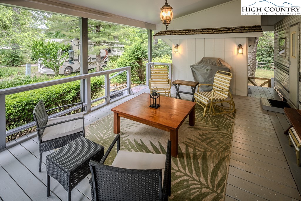 153 Snowshoe Loop Property Photo 13