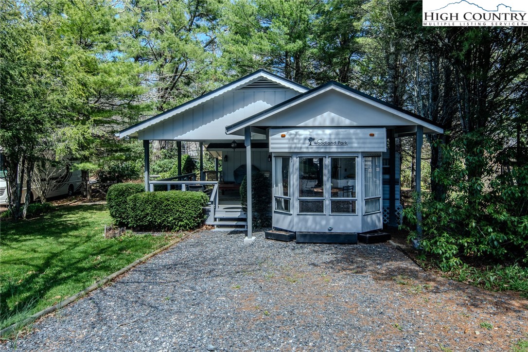 153 Snowshoe Loop Property Photo 28