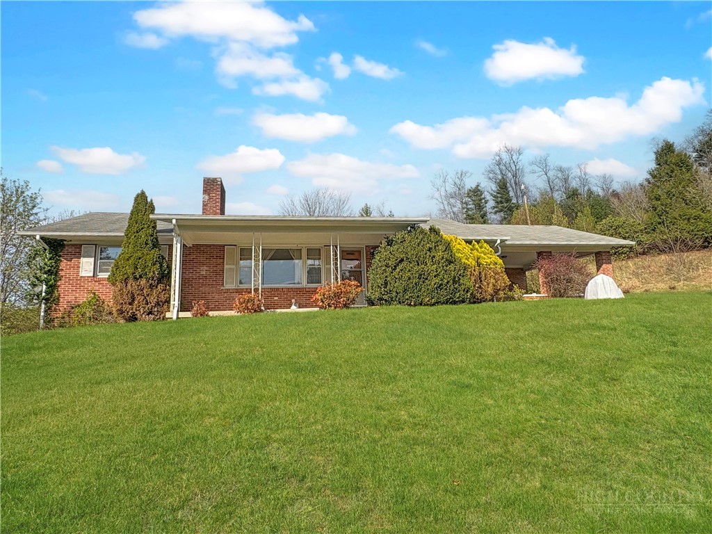 389 Chestnut Hill Road Property Photo 1