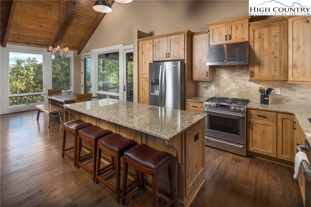 1253 Goldenrod Road Property Photo 6