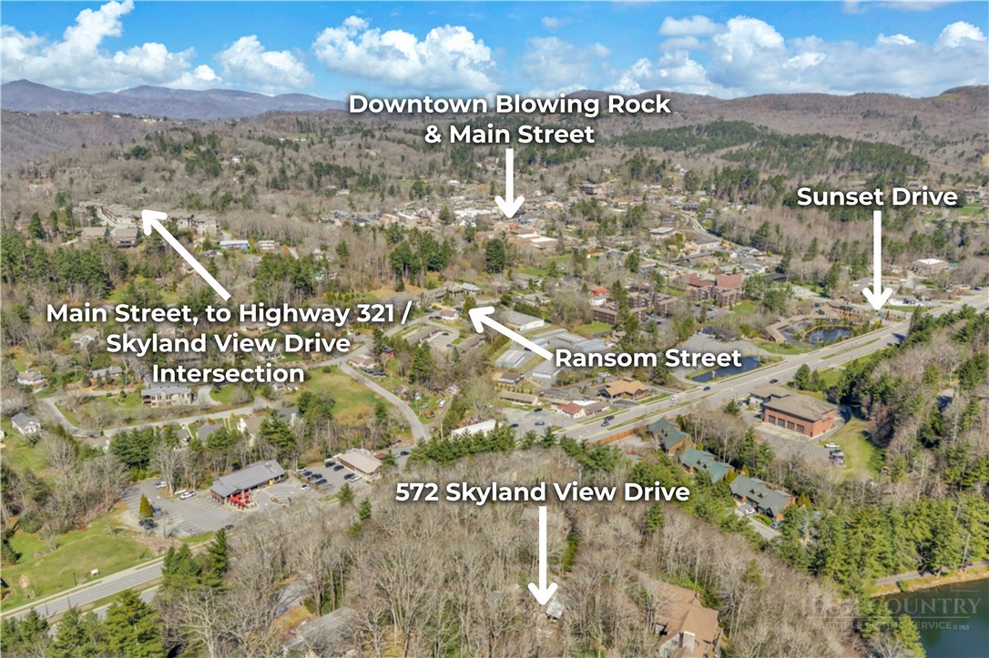 572 Skyland View Drive Property Photo 3