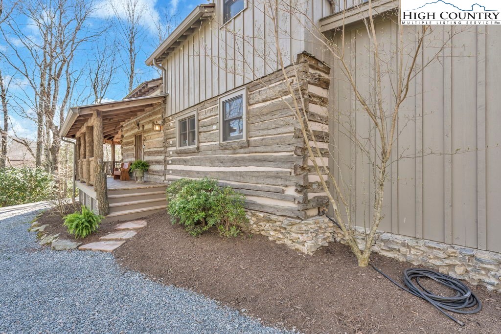 572 Skyland View Drive Property Photo 43