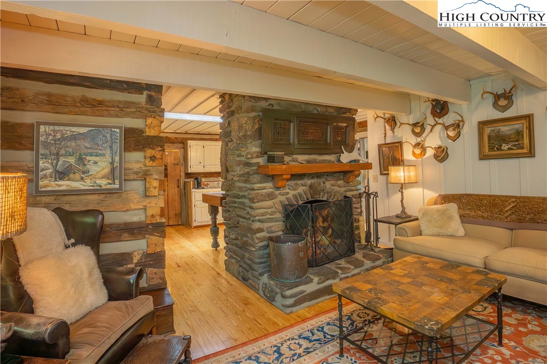 204 Huckleberry Trail Property Photo 7