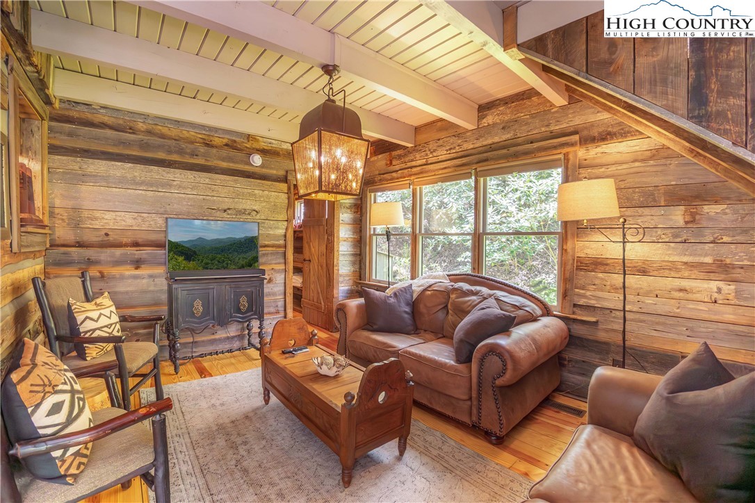 204 Huckleberry Trail Property Photo 16